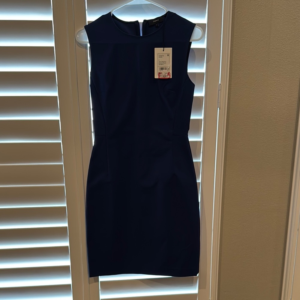 Elegant Navy Blue Sleeveless Dress